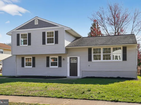 11 N Skyward Dr, Newark, DE 19713