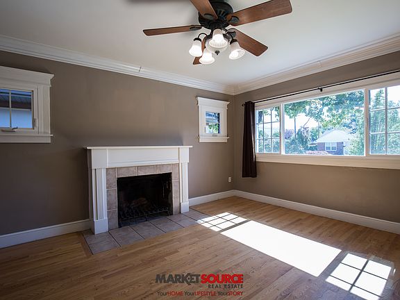 3rd image of 1261 E Parkway Ave