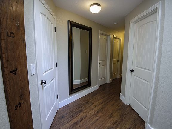2nd image of 281 SE Sunrise Dr