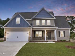 410 Silverstone Pl, Hubert, NC 28539