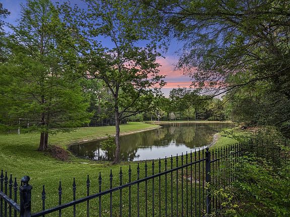 2nd image of 14635 Overbrook Ln