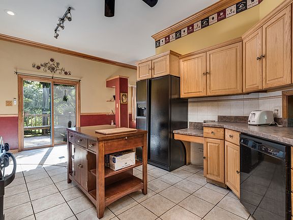 5th image of 3N045 Woodcreek Ln