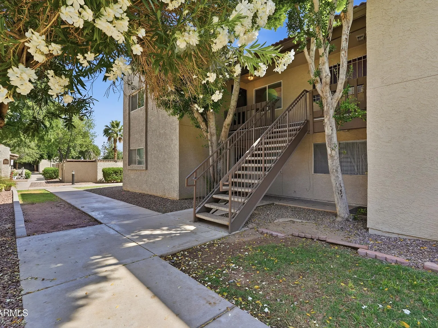 2 bed, 2.0 bath, 942 sqft, $1,775 — Photo 4