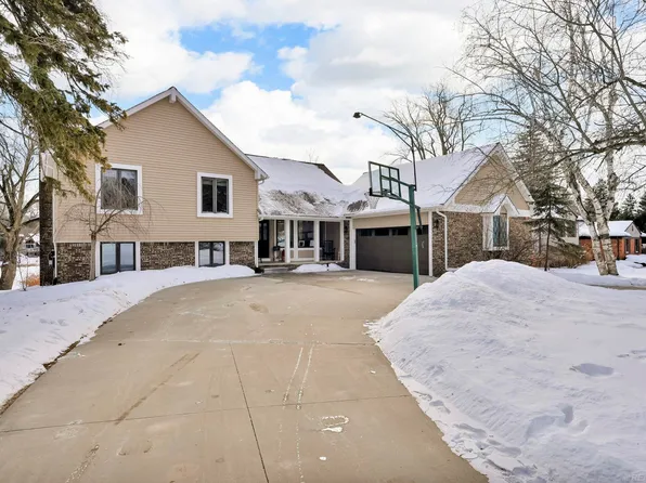 631 Drahner Cir, Oxford, MI 48371