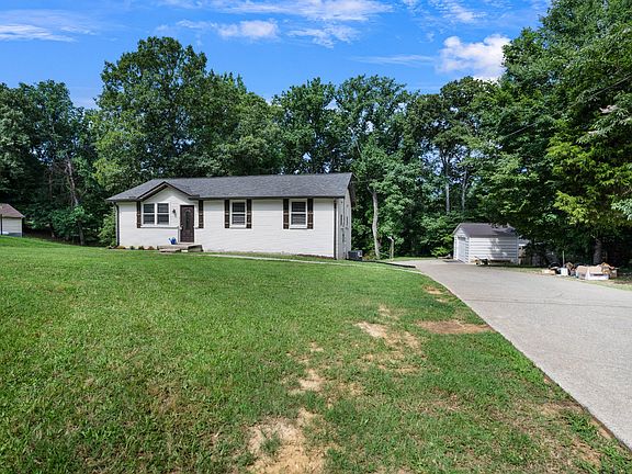 4th image of 412 Hilltop Dr
