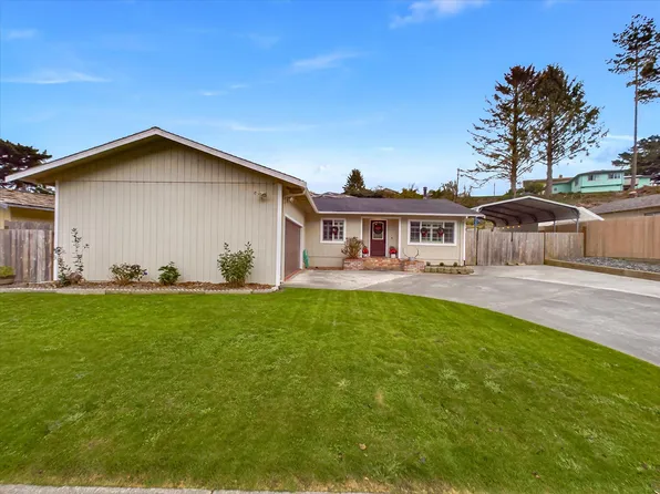 6861 London Dr, Eureka, CA 95503