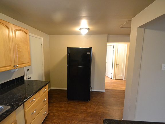 5th image of 19411 10th Ave S