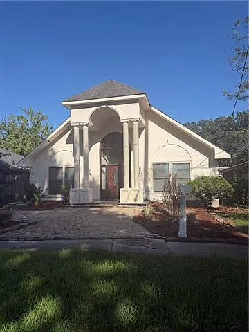5 bed, 3.0 bath, 3010 sqft, $3,500 — Photo 1