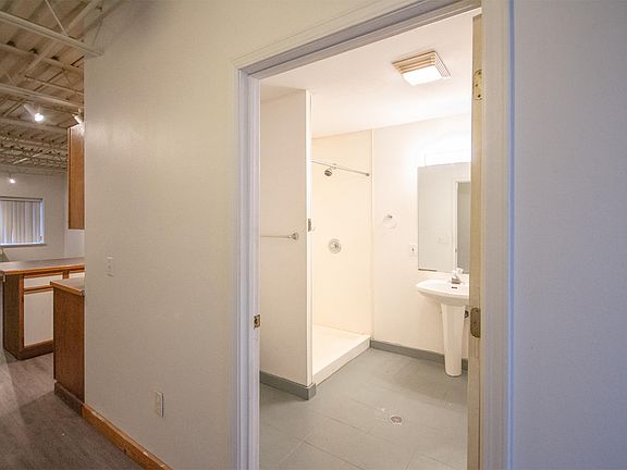 5th image of 1011 N Molly Ct