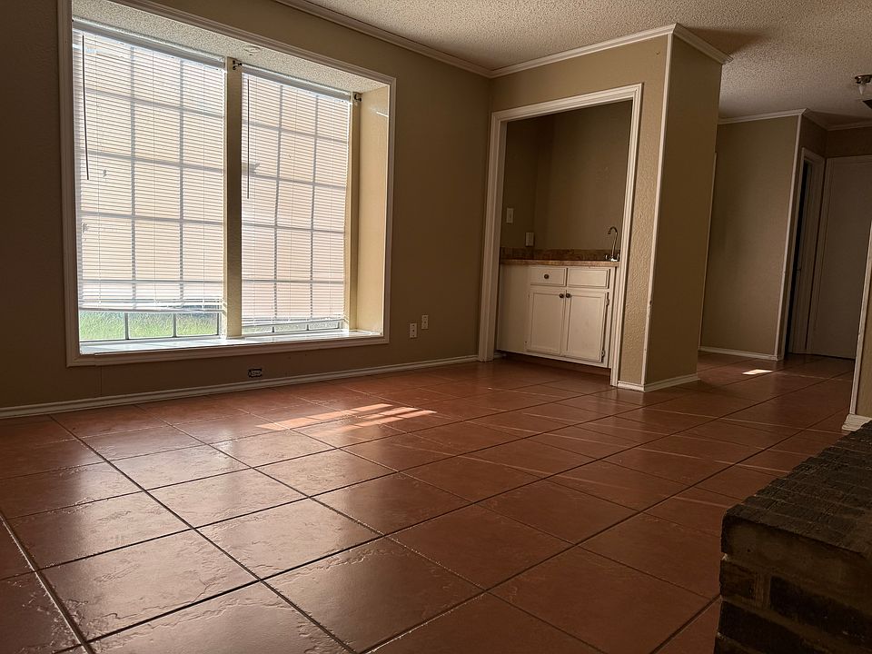 1st image of 2241 Madrid Ct