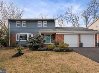 6102 Sherborn Ln, Springfield, VA 22152