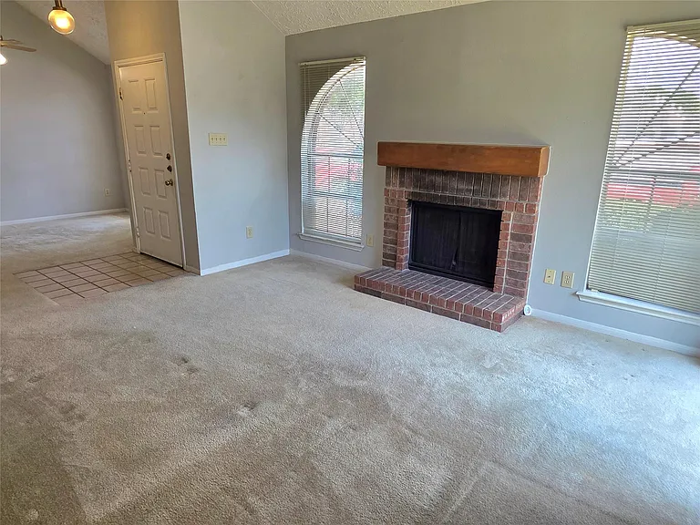 67 E Park West Dr — Photo 7