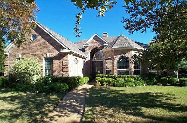 1st image of 609 Fallen Branch Dr