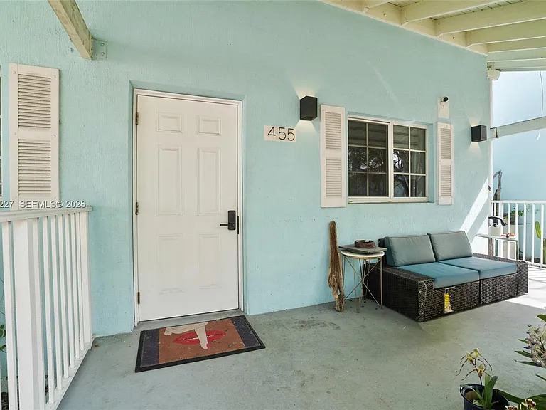 455 NW 19th Ln — Photo 31