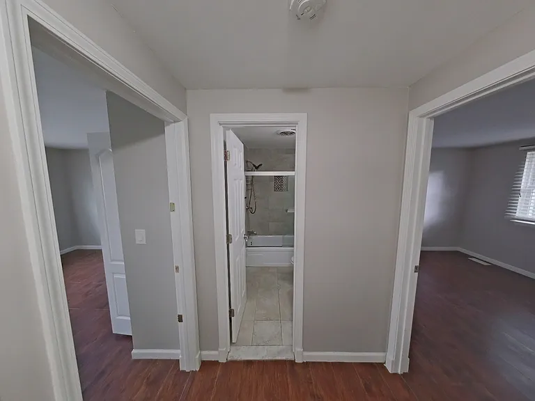 8445 Hickory Dr — Photo 6