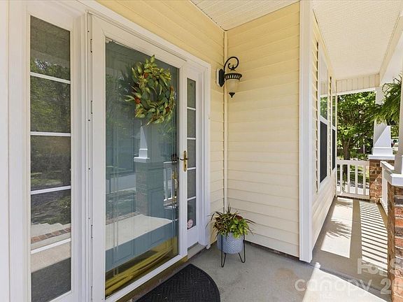 5th image of 12240 Fullerton Ct