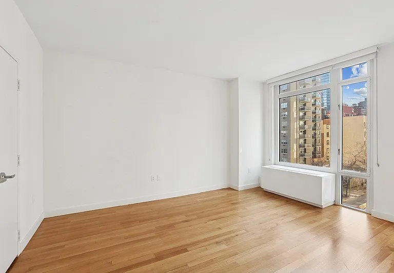 501 E 74th St #3D — Photo 8
