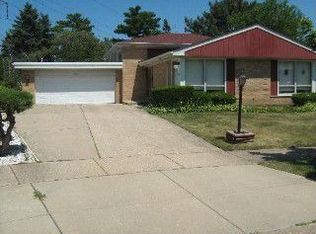9237 Maple Ct, Morton Grove, IL 60053