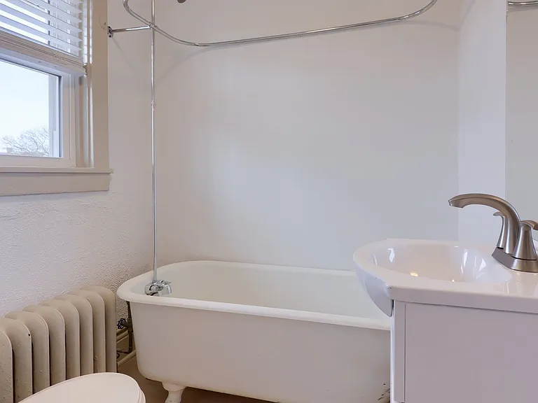 40 W James St #7 — Photo 9