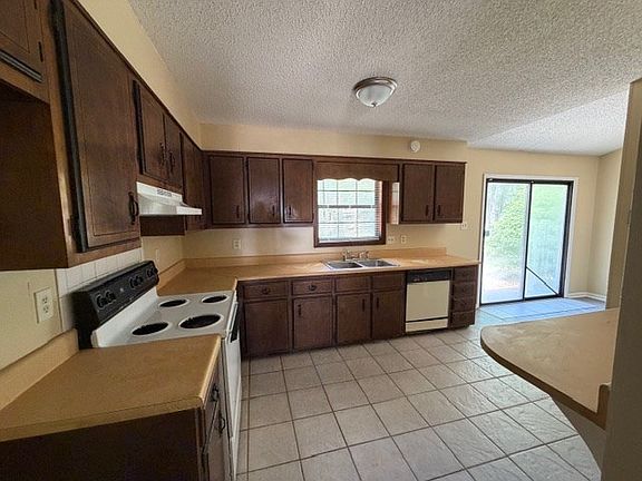 2nd image of 1306 Ponderosa Dr
