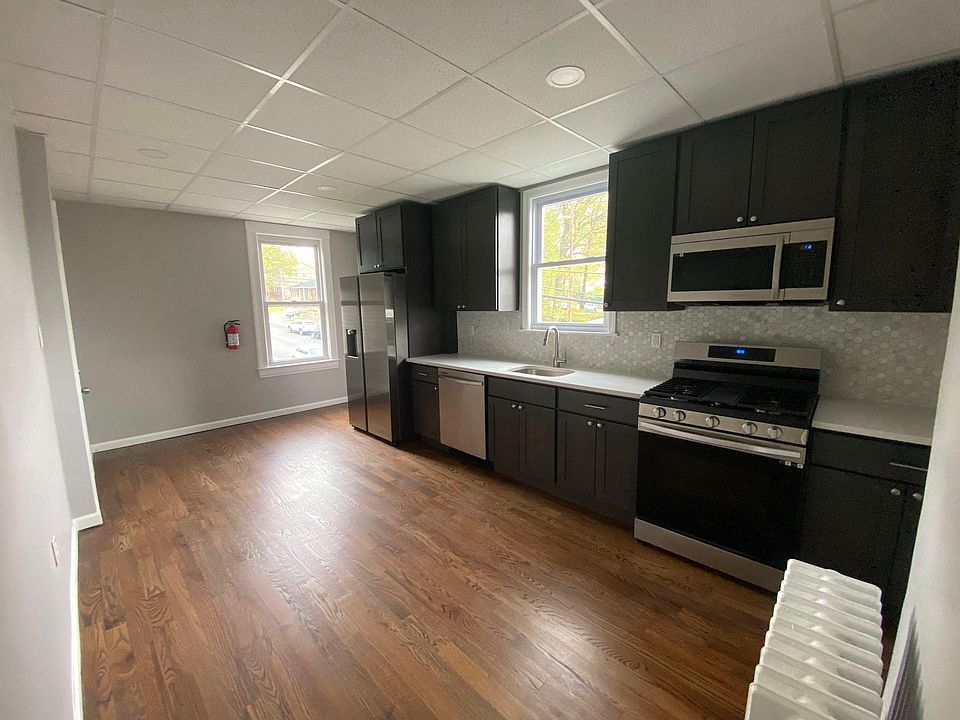 1st image of 474 Centre St Floor 2