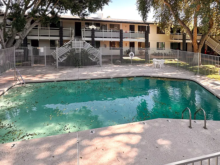 749 E Montebello Ave #121 — Photo 3