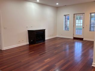 720 W 47th St APT 2C, Chicago, IL 60609