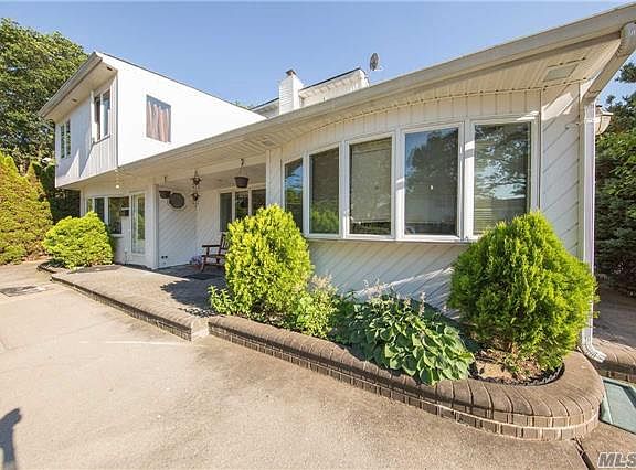 2nd image of 34 Clover Ln