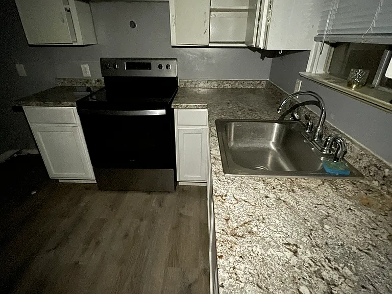 1811 Nathan Dr #B — Photo 6