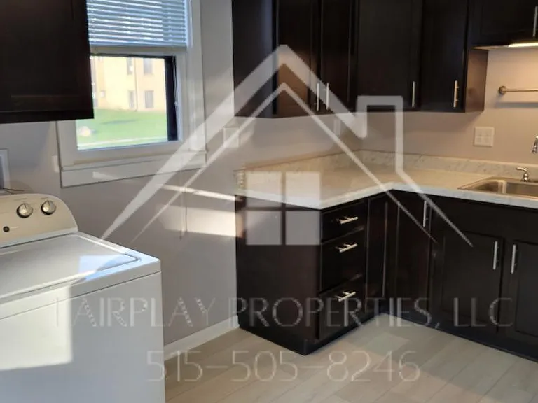 1820 Arlington Ave #2 — Photo 2