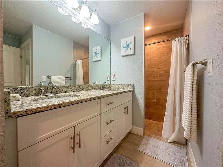 11707 Willmington Blvd — Photo 22