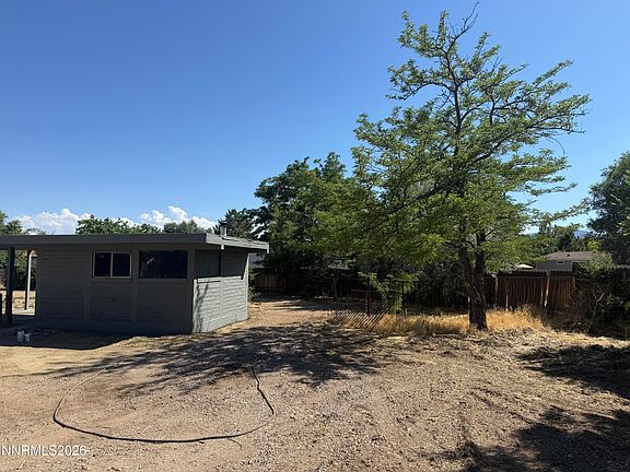 2nd image of 2525 Larry Cir