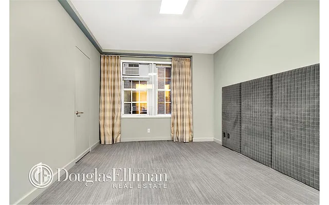 Sold by Douglas Elliman | media 17