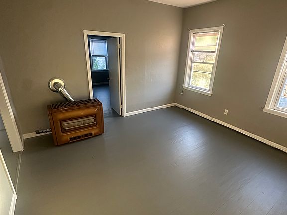 2nd image of 106 Cash St #2