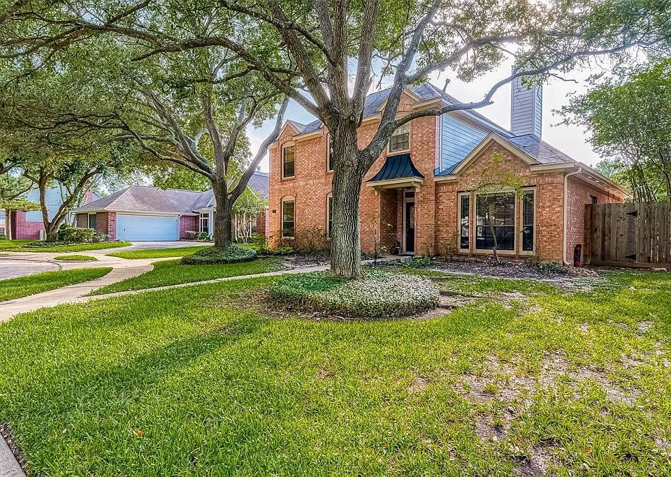 1st image of 2118 Shadow Park Dr