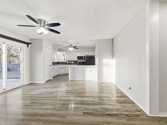 5th image of 2206 S 131st East Ave