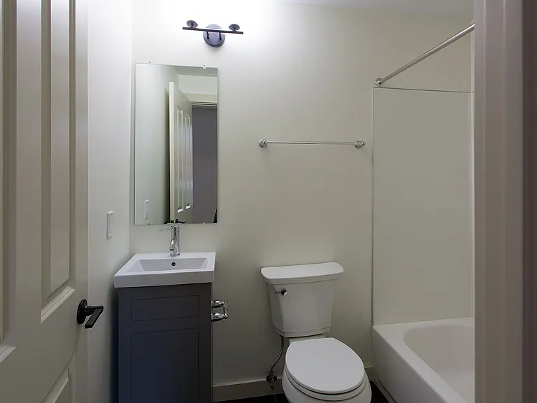 57 E McMicken Ave — Photo 6