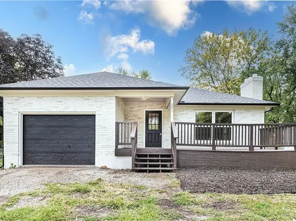 501 8th St, Garden City, MO 64747