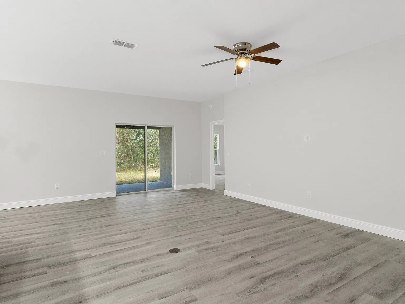 4 bed, 1662 sqft, $1,900 — Photo 4