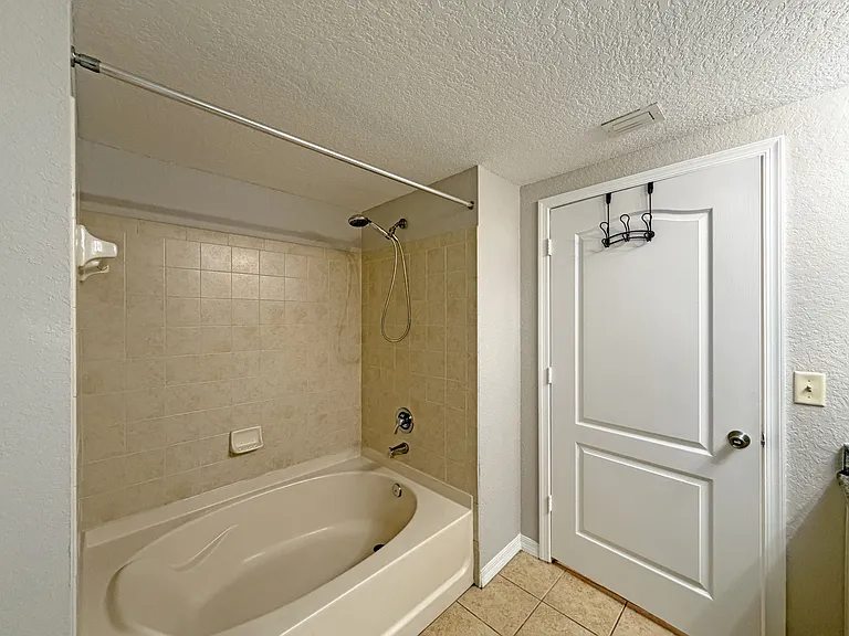 138 SW Peacock Blvd #106 — Photo 13