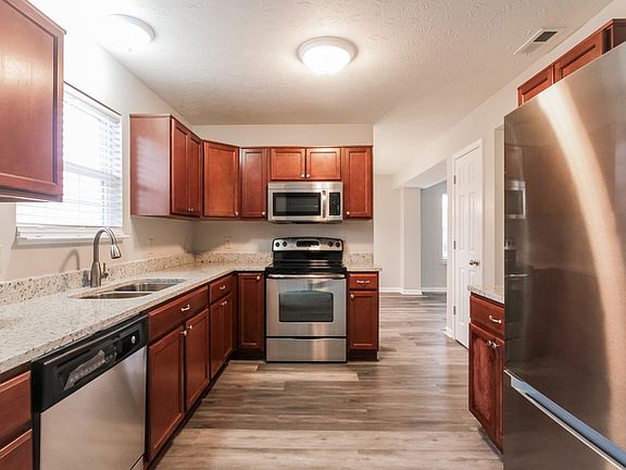 5th image of 658 Mozart Dr