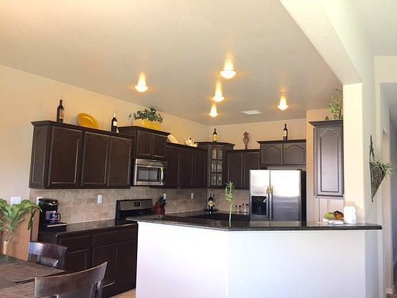3rd image of 14572 Meadow Lawn