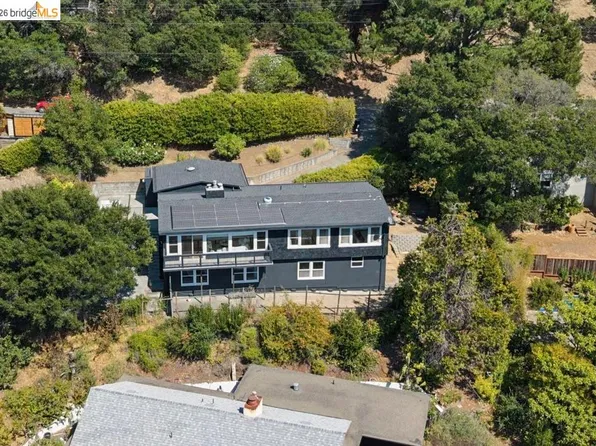 55 Blossom Dr, San Rafael, CA 94901