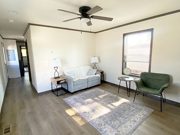 3rd image of 1615 Hall St #1618