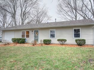 2810 Lawndale Dr, Champaign, IL