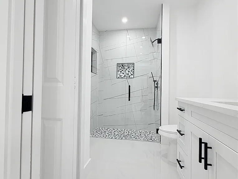 844 Millpond St E — Photo 11