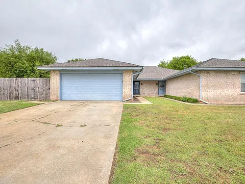 523 N Robin Way Photo 1 523 N Robin Way Photo 1