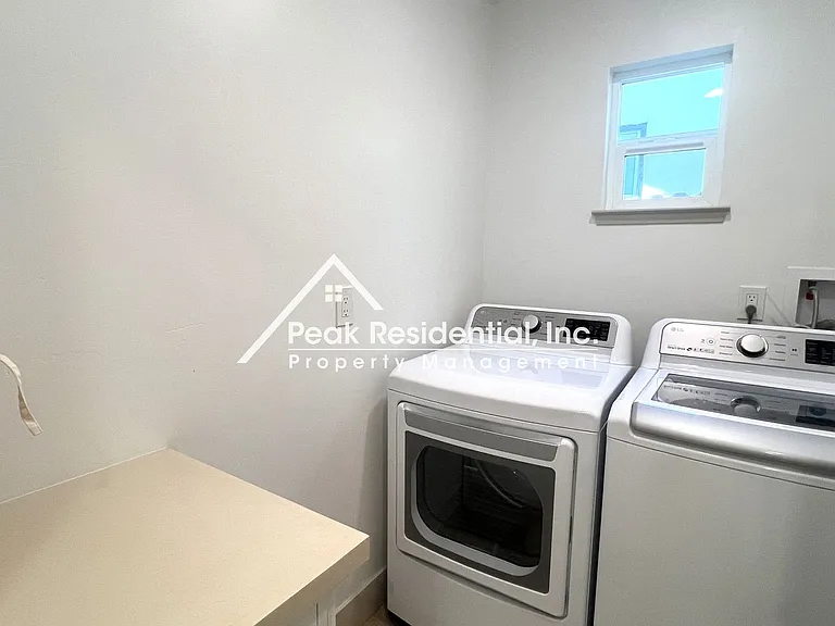4867 V St — Photo 26