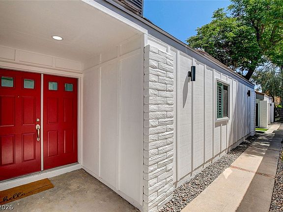 4th image of 2999 Bel Air Dr