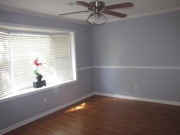 3rd image of 4410 Washington Ct